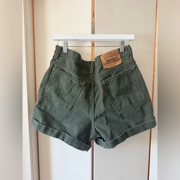 Vintage Orange Tab Levi Strauss & Co. Women’s Green Jean Shorts - RARE FIND - Picture 3 of 10